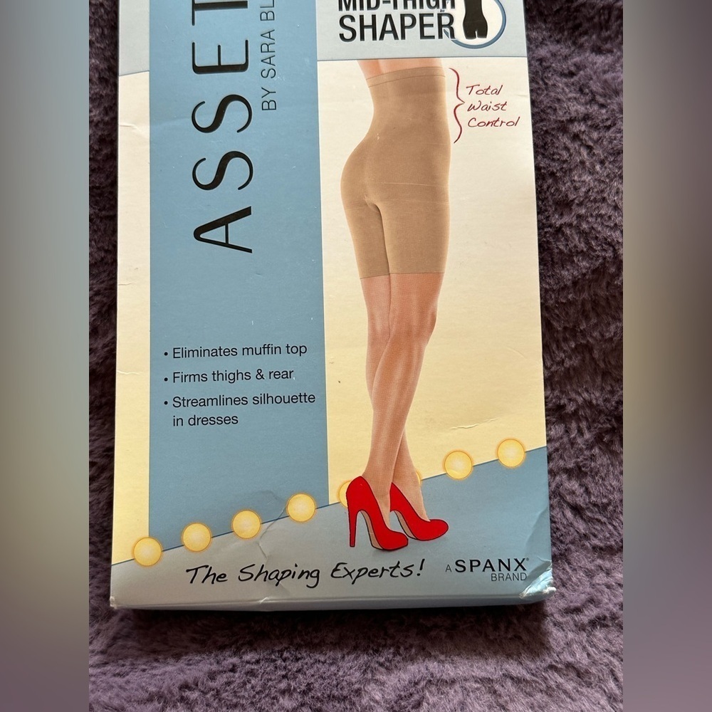 NWT SPANX ASSETS Mid Thigh High Waist Shaper Nude Size 2 - Picture 6 of 7
